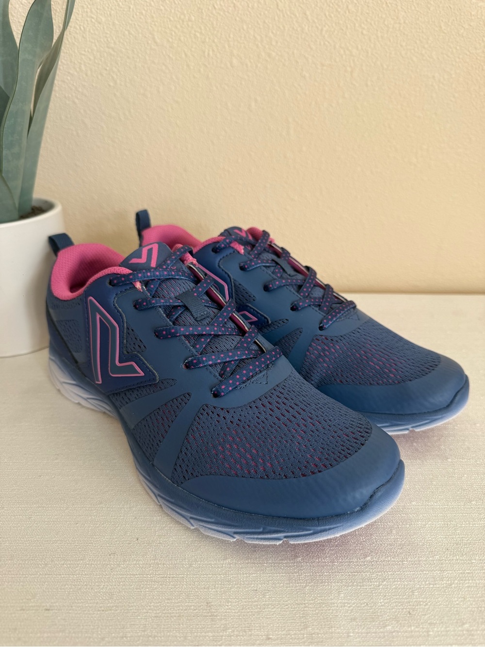 VIONIC Women’s Navy and Pink Athletic Sneakers